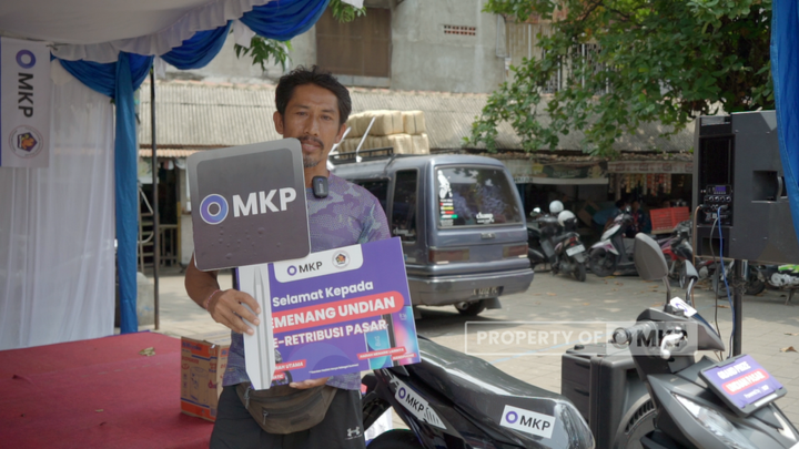 Apresiasi Pedagang Pasar di Seririt MKP Sebagai Partner APARSI Gelar Acara Undian Pasar Tahunan